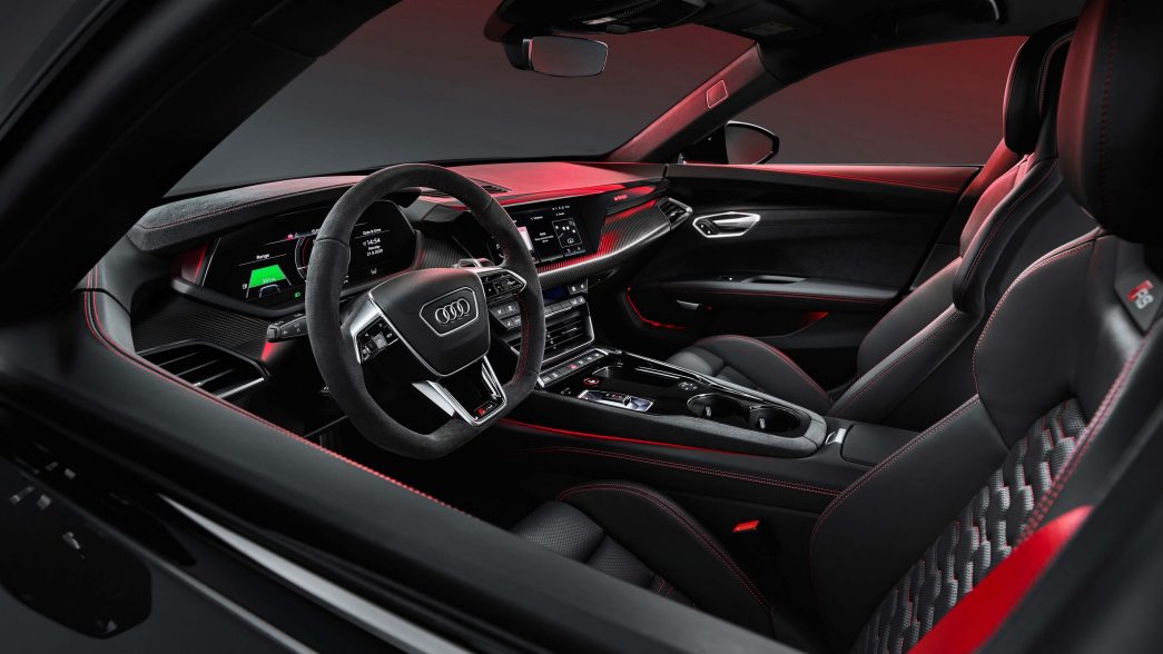 Audi e-tron GT cockpit vue latérale