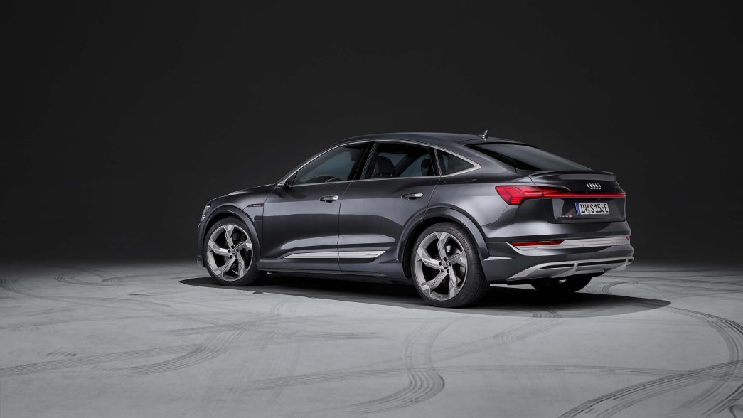 Audi e-tron S Sportback vue latérale et arrière