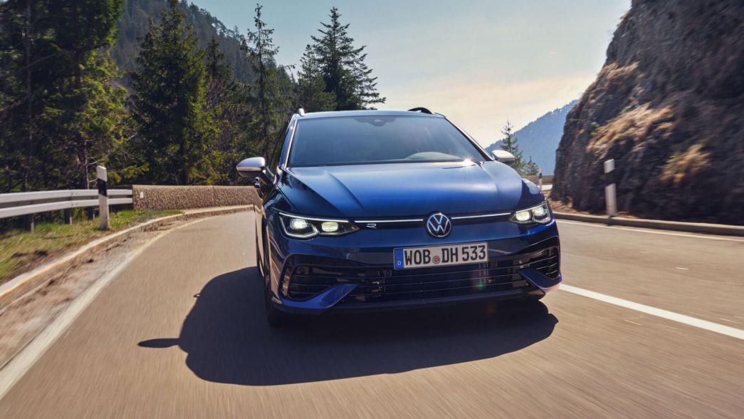 Golf R Variant bleue vue de face