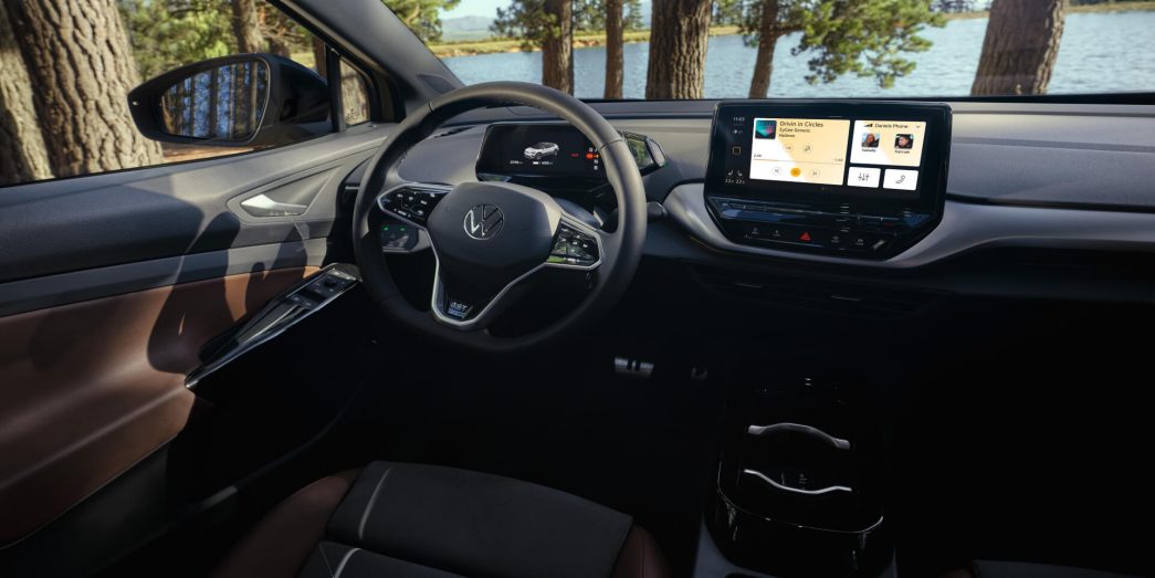 VW ID.4 cockpit e display touch centrale