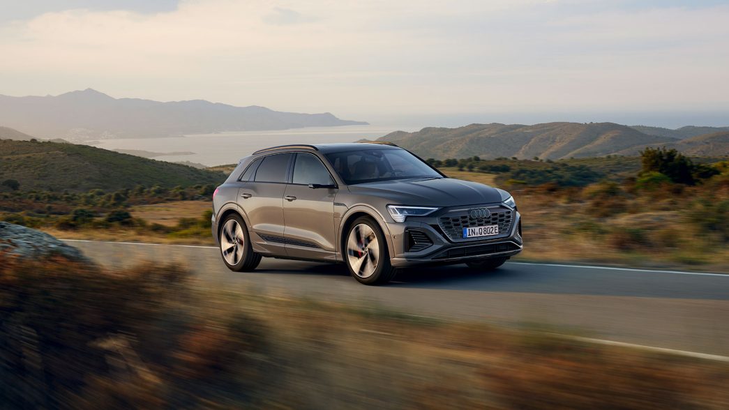 Audi Q8 e-tron SUV vue latérale