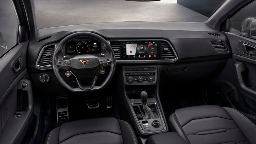View into the modern cockpit of the CUPRA Ateca 