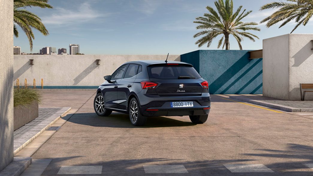 SEAT Ibiza noire vue arrière