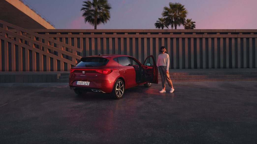 SEAT Leon rouge vue arrière