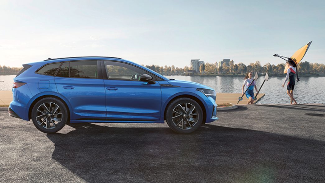 Škoda Enyaq iV bleu vue latérale