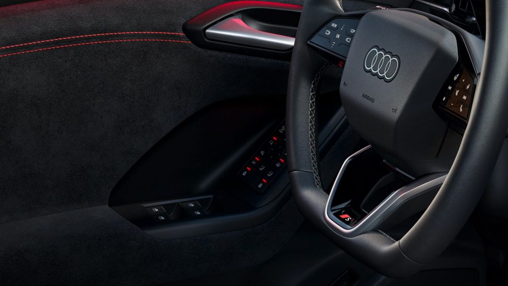 Audi SQ6 seitliches Cockpit
