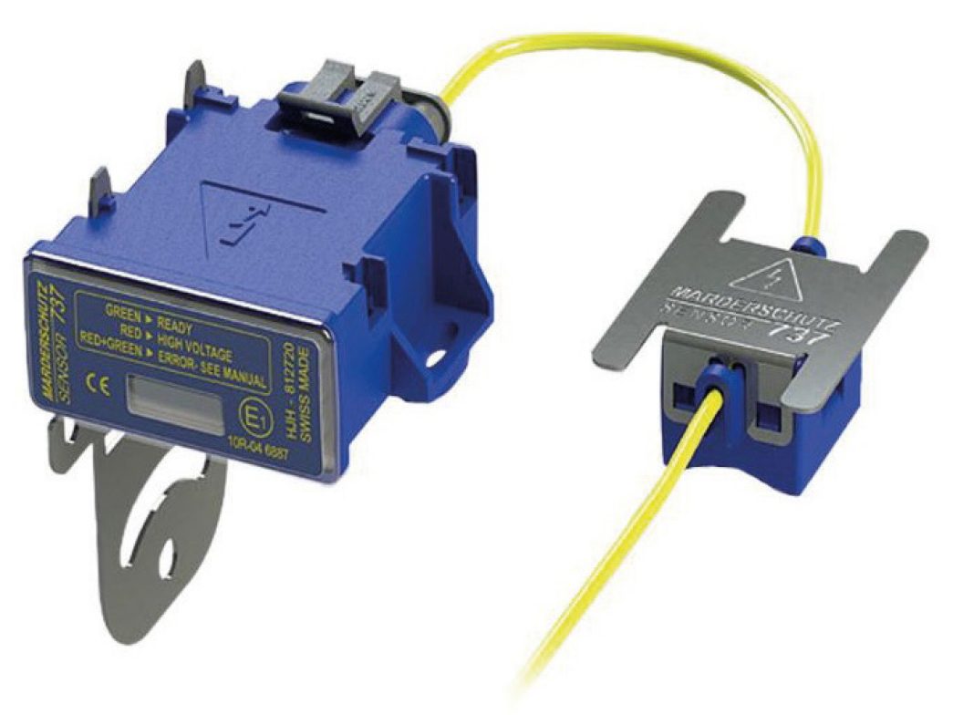 Microprocessor-controlled marten protection device